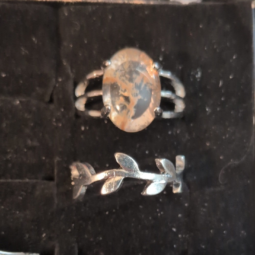 Kohl's Silver Leaf and Stone Ring Set
